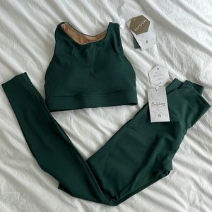 Buffbanny Sports bra & leggings set / XXS-XS / Green
